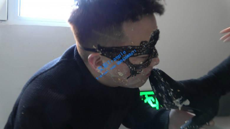 【冷柔】楼道靴子喂食超脏食物