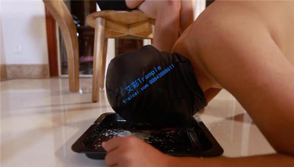 『奴隶岛』—灵灵短肉丝脚喂食