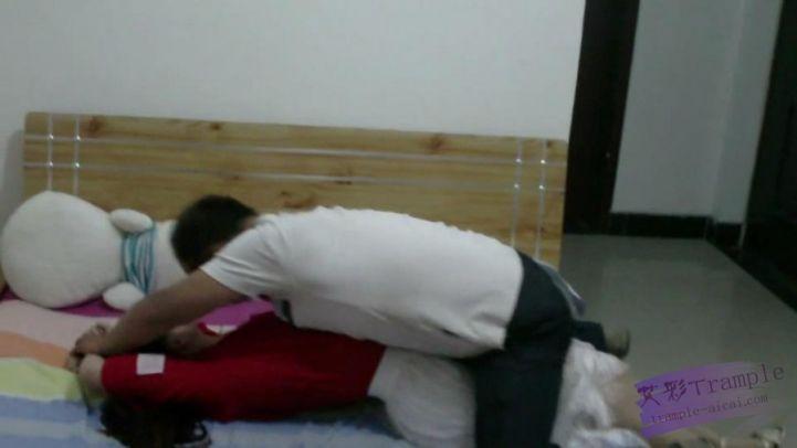 美少女惩治暴力男. 美少女惩治暴力男.