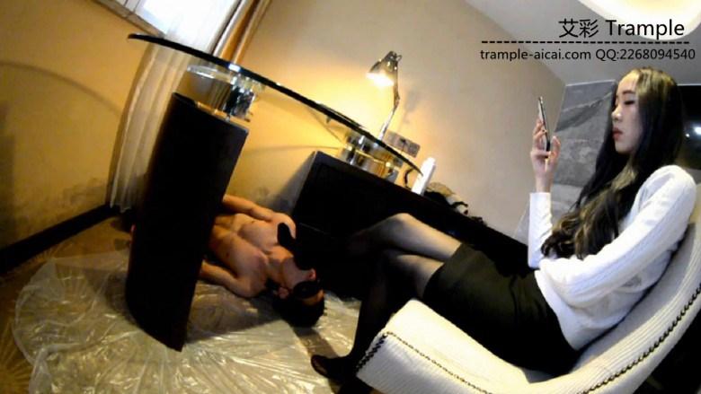 『奴隶岛』—黑丝酸奶舔脚插嘴