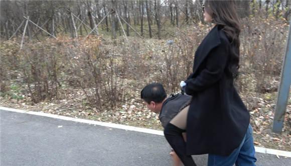 【冷柔】公园暴踢老贱狗，暴力耳光