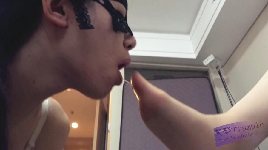 『小妮女女』插嘴深喉-肉丝高跟