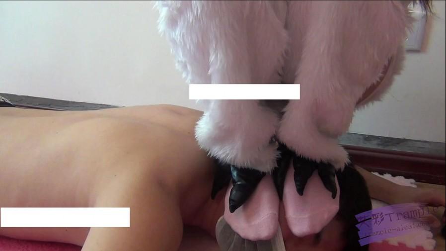 甜儿公主扮演外星人粉色棉袜虐踩地球人