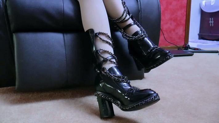 【松岛女神】超狠踢裆 脚脚到肉挨个踢废 【松岛女神】超狠踢裆 脚脚到肉挨个踢废