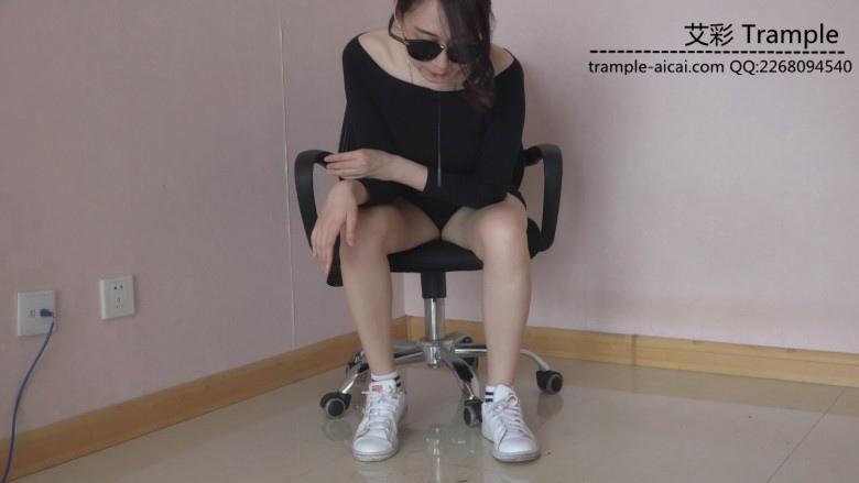 超脏底小白鞋原味袜子羞辱调教