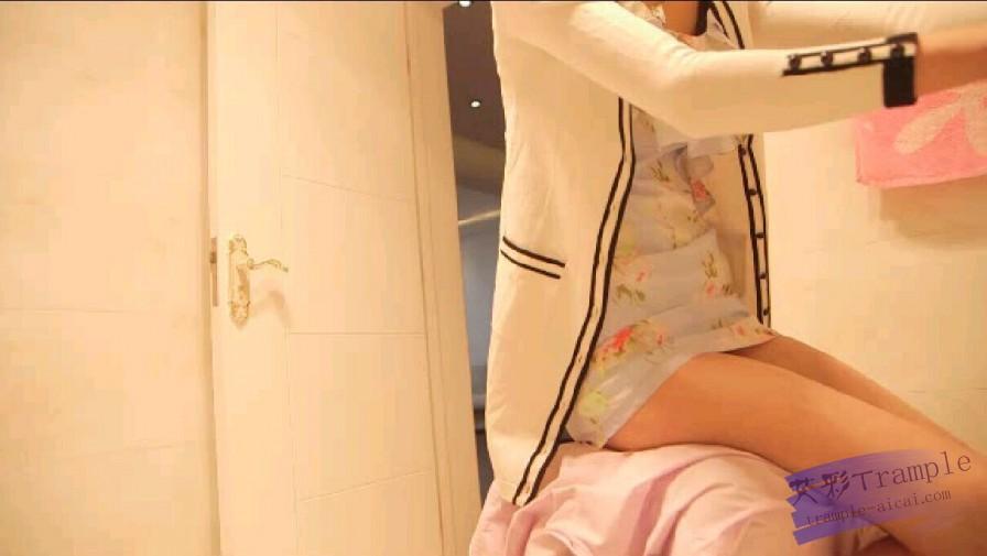 甜儿试用管家家奴.享受家奴全方面伺候