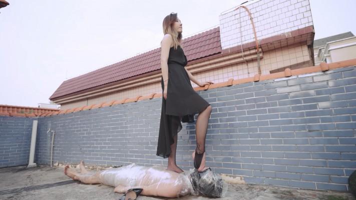 『奴隶岛』—[MagicIMirror 魔镜少女]—影姬露天践踏深喉木乃伊 MM-221105