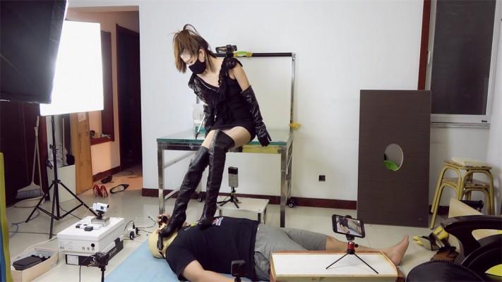 践踏 长靴丝袜全体重踩脚下男人GP730C1上 YC-211227-2