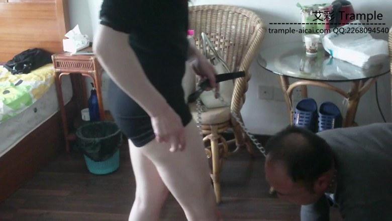 莉莉女主骑马腿绞