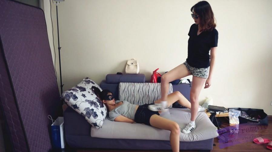 『小妮女女』校花迷药收拾学霸