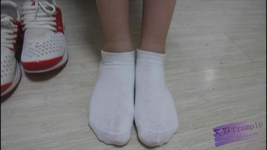 第一视角羞辱-贱货踩废你碾碎的狗爪子（面包片）