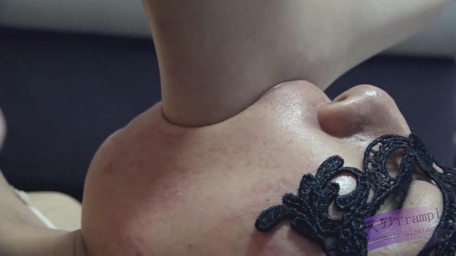 『小妮女女』插嘴深喉-肉丝高跟