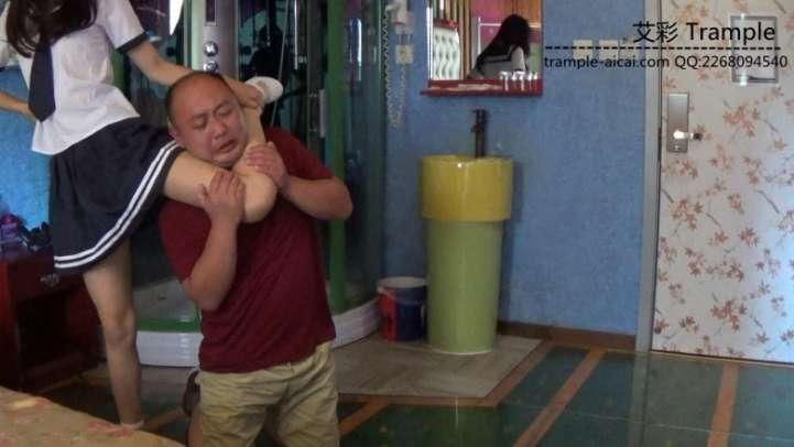 女生虐死快递工