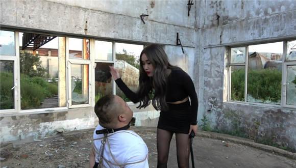 【冷柔】废弃工厂鞭打折磨贱狗