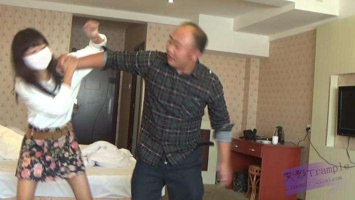 小薇实战防身情景演练