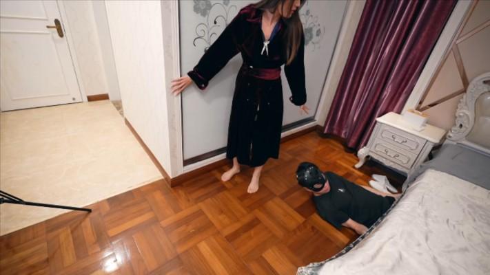 『奴隶岛』—刺激丝足“地下情” k754361564-220104