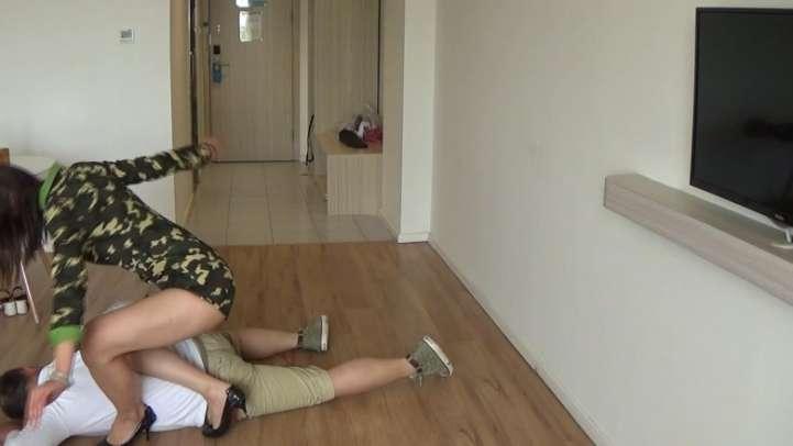 女特种兵暗杀拷问