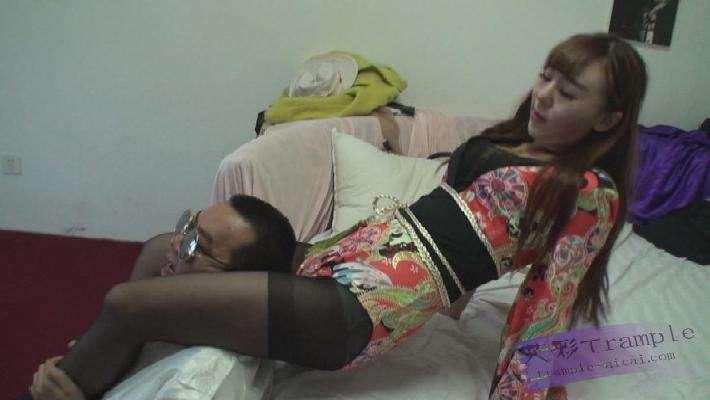 女杀手虐杀黑帮老大