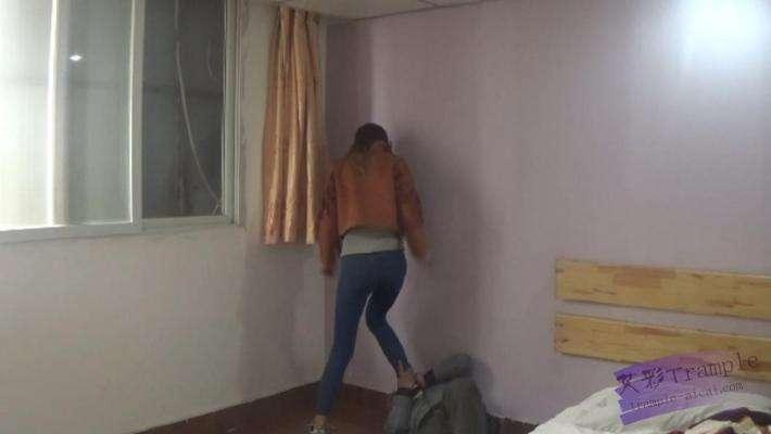 跆拳道美女人肉沙包 跆拳道美女人肉沙包