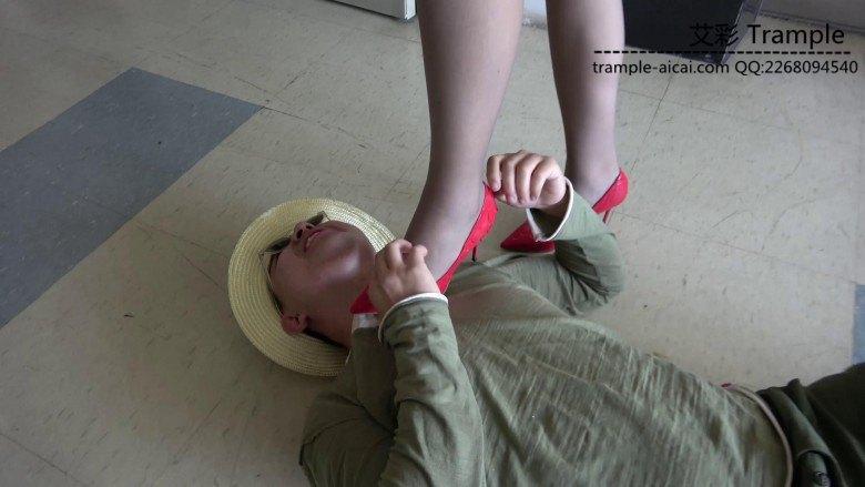 女特工蹂躏、虐杀武士中