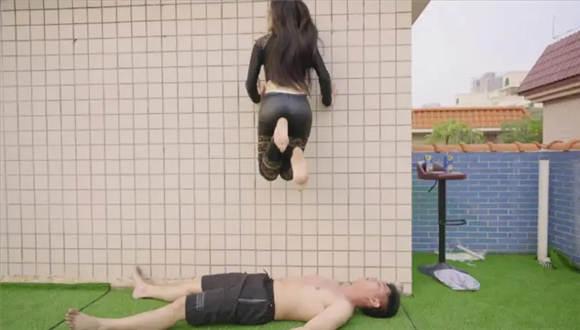 『奴隶岛』—〔Magic︱Mirror 魔镜少女〕—长靴踢废出轨的老公