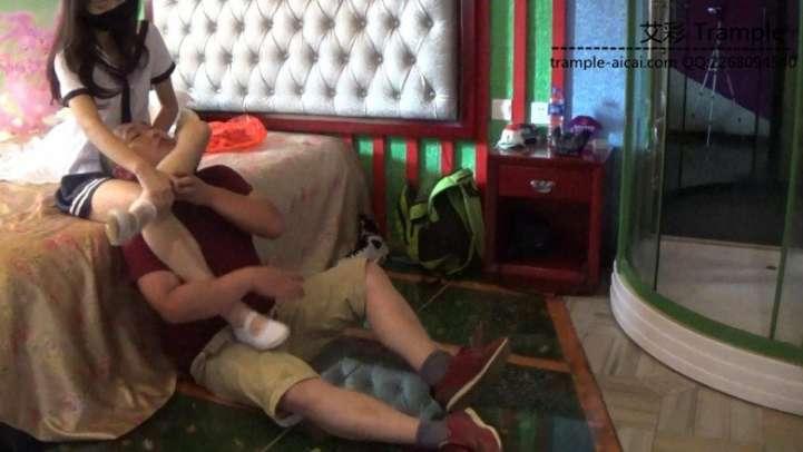 女生虐死快递工