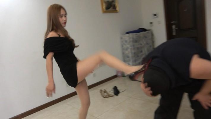 【冷柔】脚背暴踢狗脸 YC-210916-5