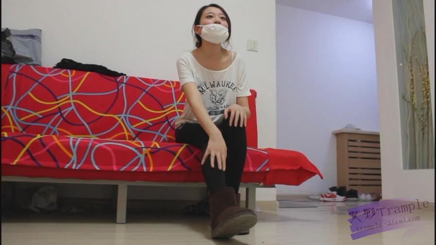 剧情-恋足男给妹妹暖脚