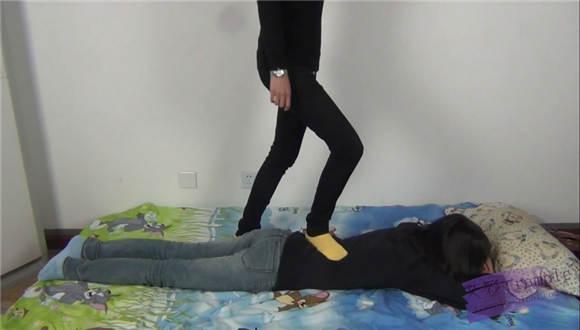 甜儿公主黄色棉袜踩虐lulu G-NV-101