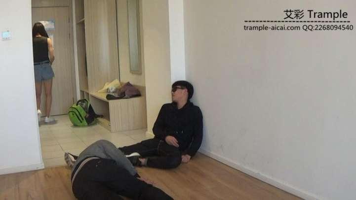 女杀手暗杀黑老大