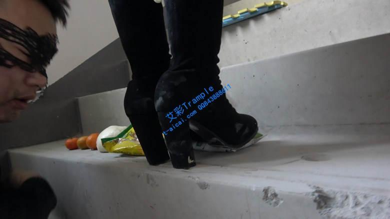 【冷柔】楼道靴子喂食超脏食物