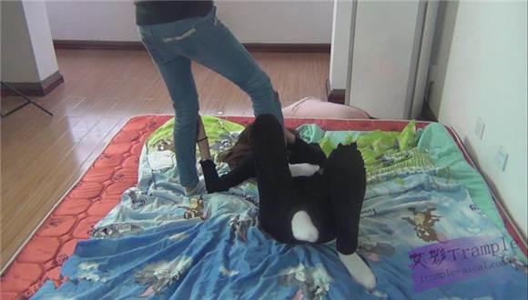 校园剧第六集 白袜互殴狠踩 G-NV-109