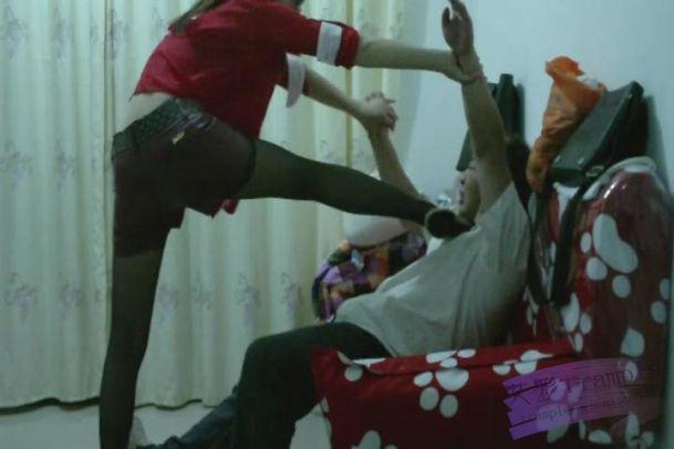 叛逆女弟子（上）–高抬腿踩脖子吐血