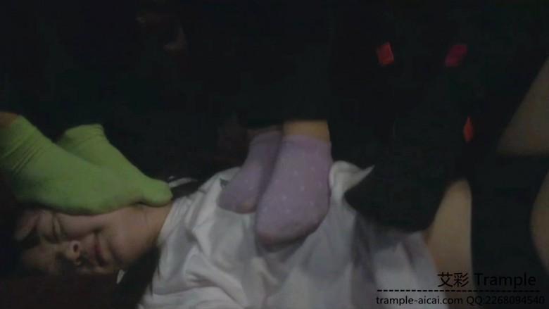 最强女m重磅:三踩女群踩女m 中国MFX! 最强女m重磅:三踩女群踩女m 中国MFX!