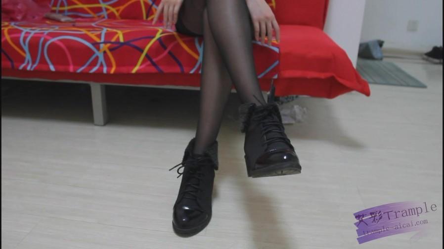 第一视角脏鞋底，高跟鞋羞辱