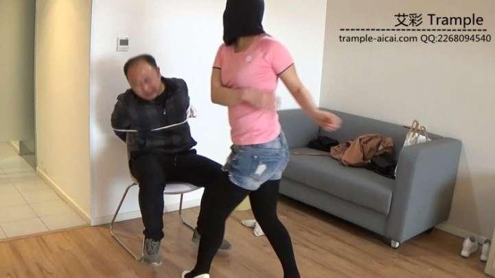 女服务员劫杀富商