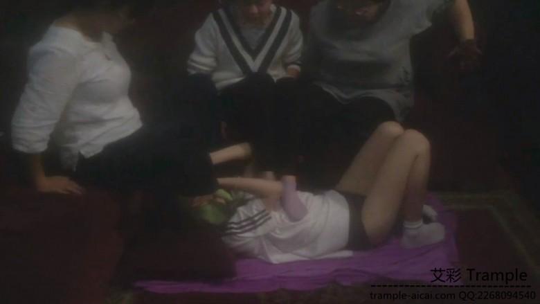 最强女m重磅:三踩女群踩女m 中国MFX! 最强女m重磅:三踩女群踩女m 中国MFX!