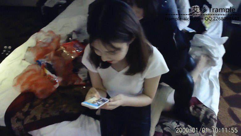 【七小妹】群坐肉垫沙发