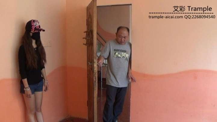 剧情片入室女绑匪。