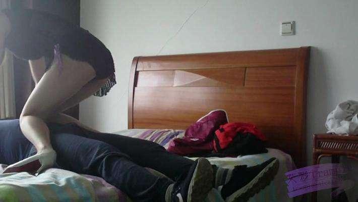 菲菲女神教训变态男（下）