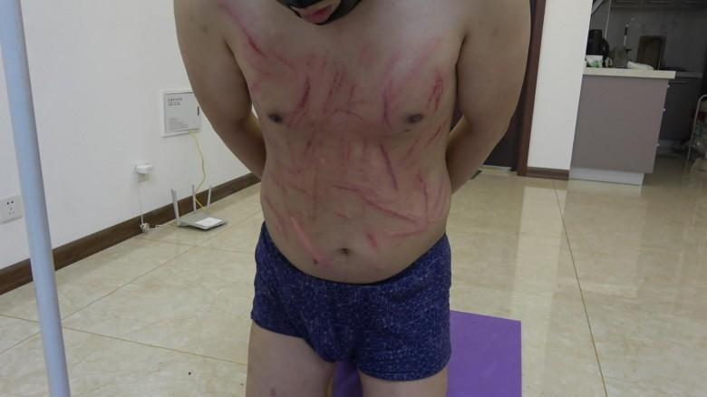 超级残忍人肉暴踹，圣水盐浴，重度虐乳