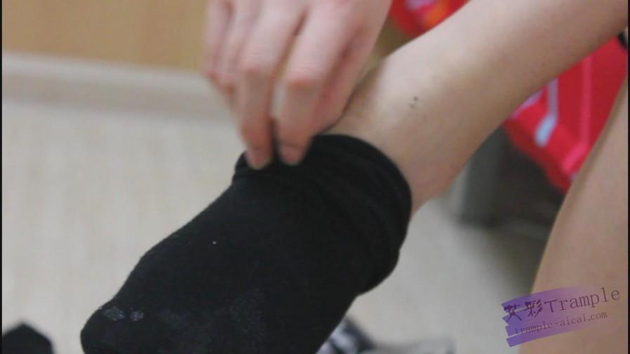 第一视角口水羞辱，贱狗快来舔我吐到鞋袜上的口水