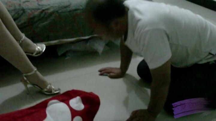 美少女惩治暴力男. 美少女惩治暴力男.