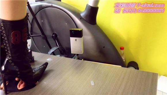 婧児人脸地板5全语言高跟丝袜踩踏人脸 高跟丝袜走踩跺