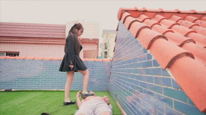 『奴隶岛』〔Magic︱Mirror 魔镜少女〕—脚底的泥巴给我舔干净！ MM-220306