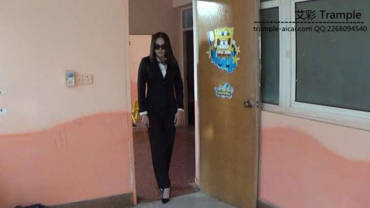 职业装木板压碎2