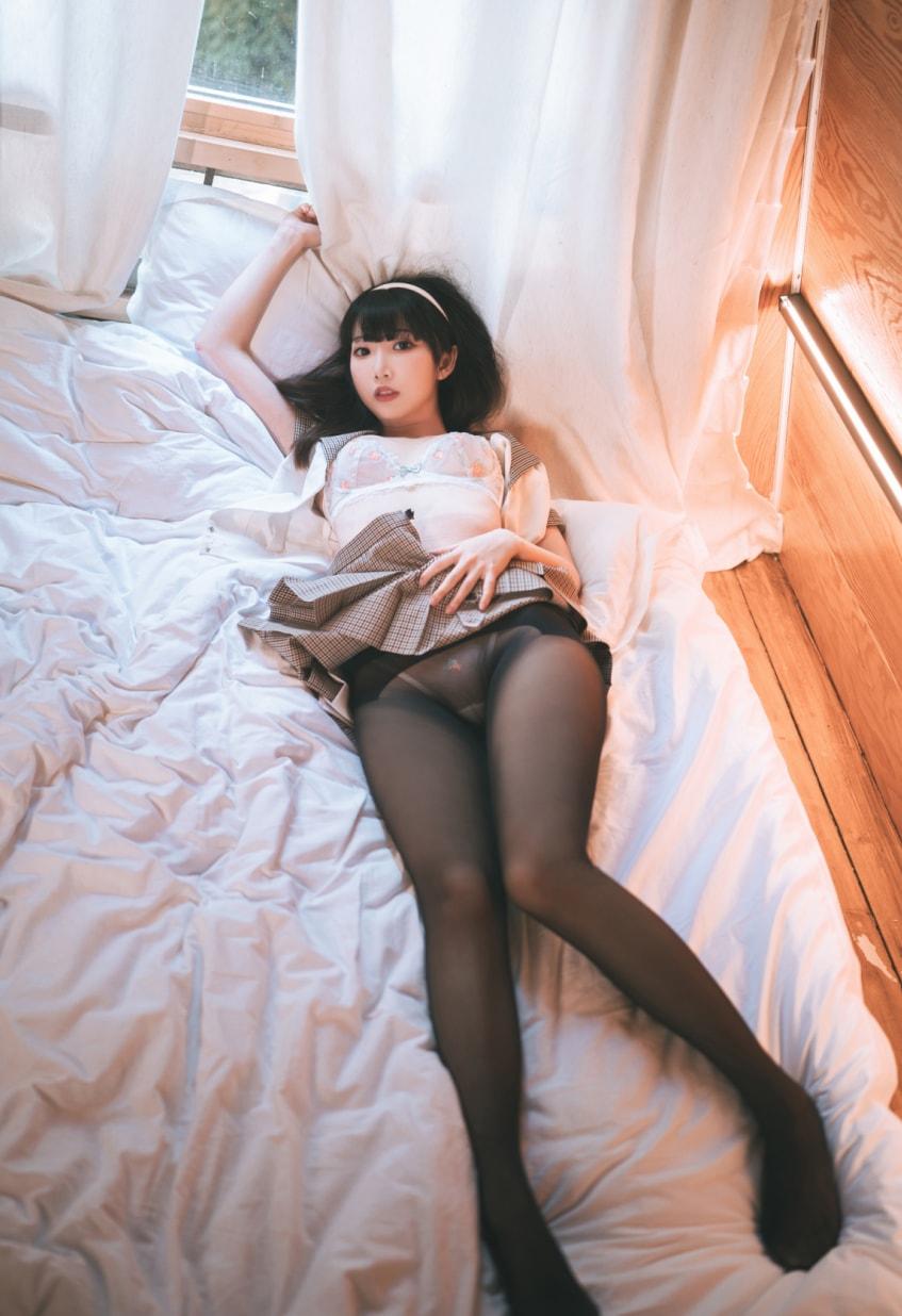 面饼仙儿 黑斯露营JK极致诱惑