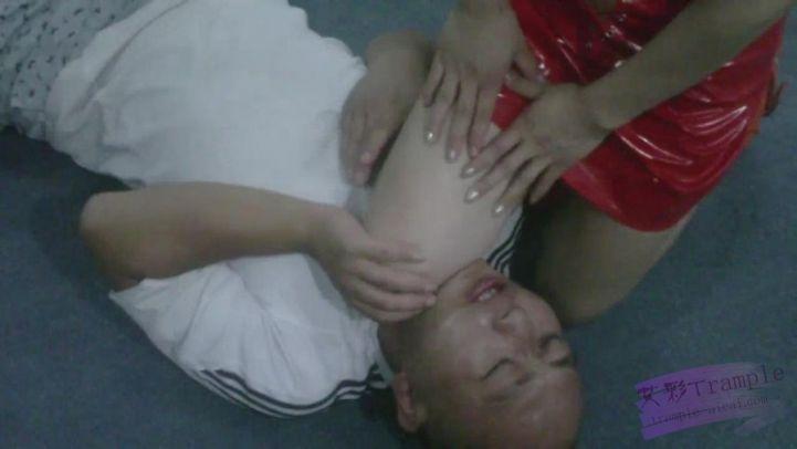 狠辣女警潜入（1）—高抬腿踩脖子踩死吐血