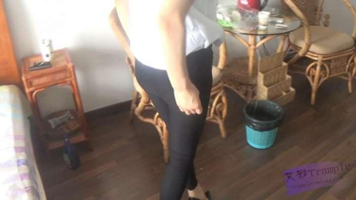 燕子女主骑马坐脸窒息 燕子女主骑马坐脸窒息