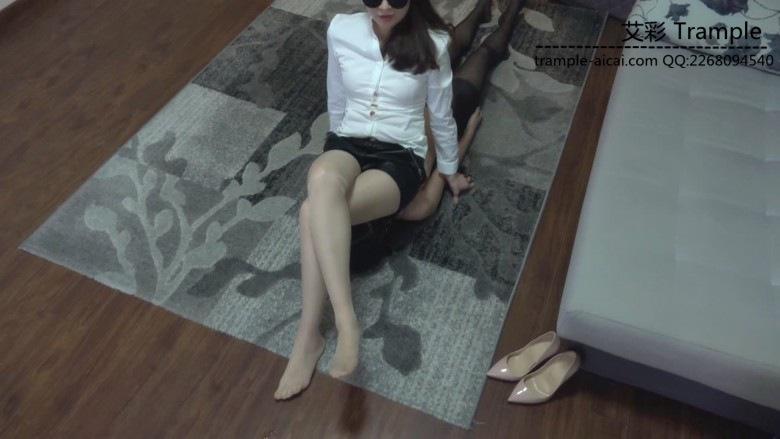 『小妮女女』日常调教犯贱母狗